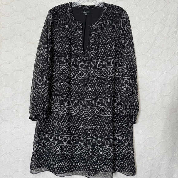 Madewell Dresses & Skirts - Madewell Geometric Shift Dress Black White Print Size Medium